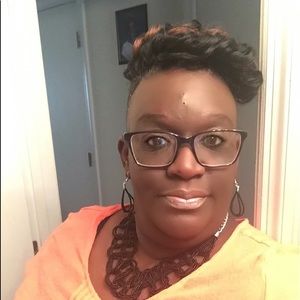 Meet your Posher, Leetta